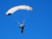 FB体育APP-赛道与球场，F1新赛季揭幕战与新疆队力克尼克斯的双重焦点