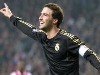 FB体育在线-双城记，从希腊神话到伊比利亚王座—楚阿梅尼的德比宣言与欧洲足球新叙事