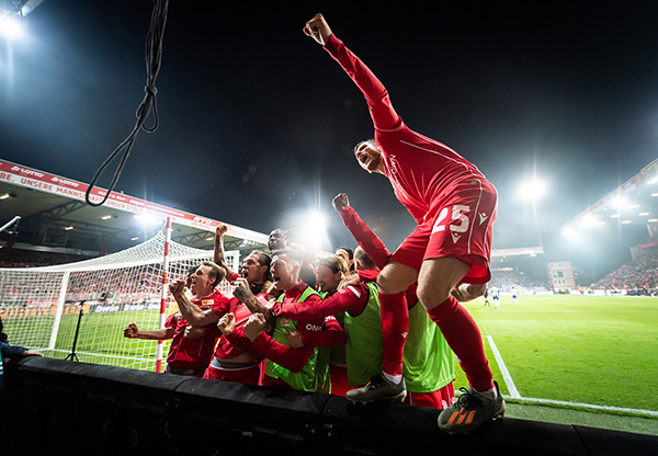 弗赖堡成功卫冕,球队雄心勃勃 弗赖堡成功卫冕,球队雄心勃勃