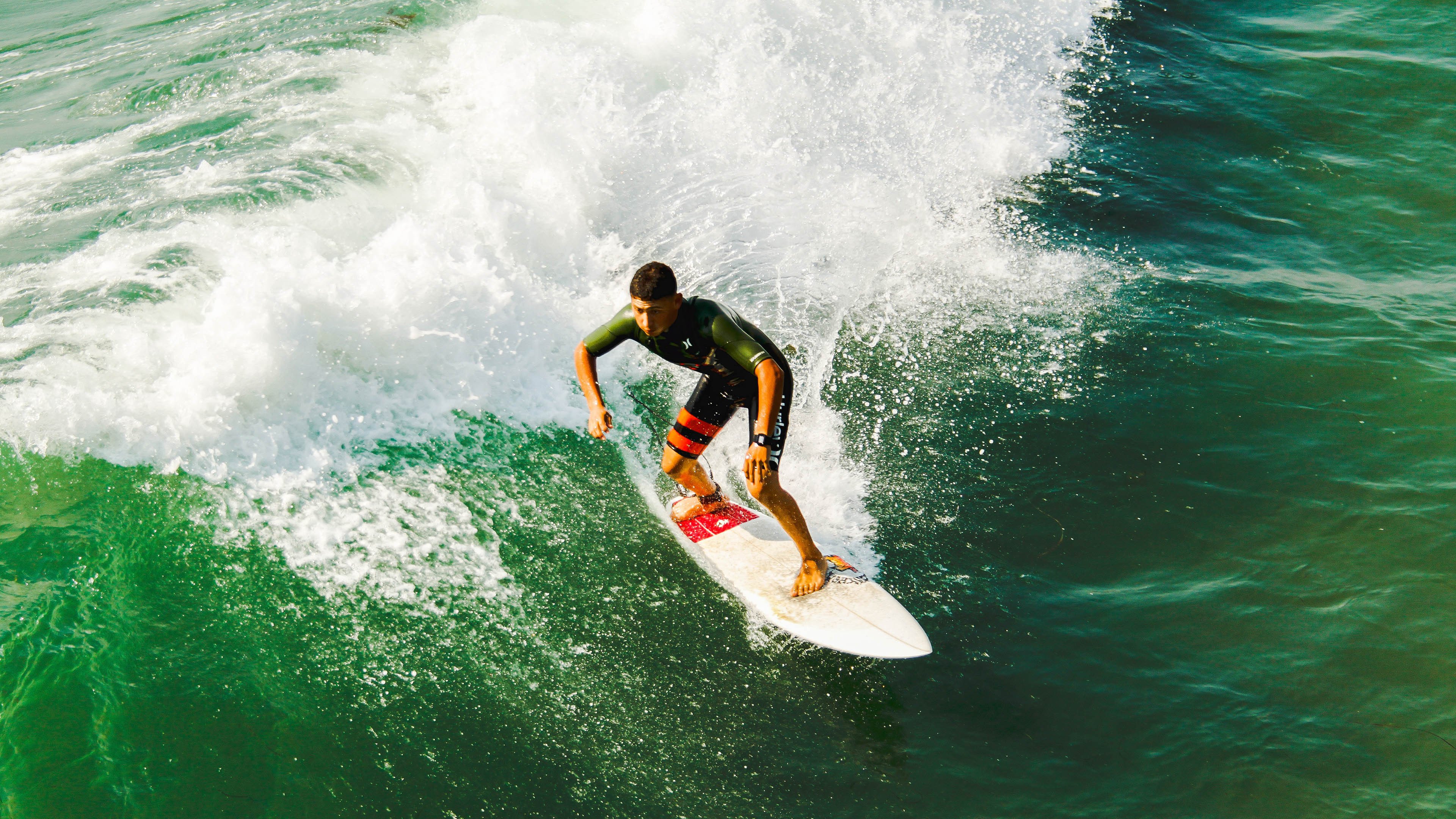 法比尼奥中场统治力爆发，伊朗坚韧突围送喀麦隆提前出局